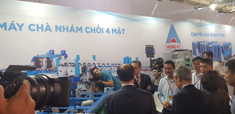 "Hội