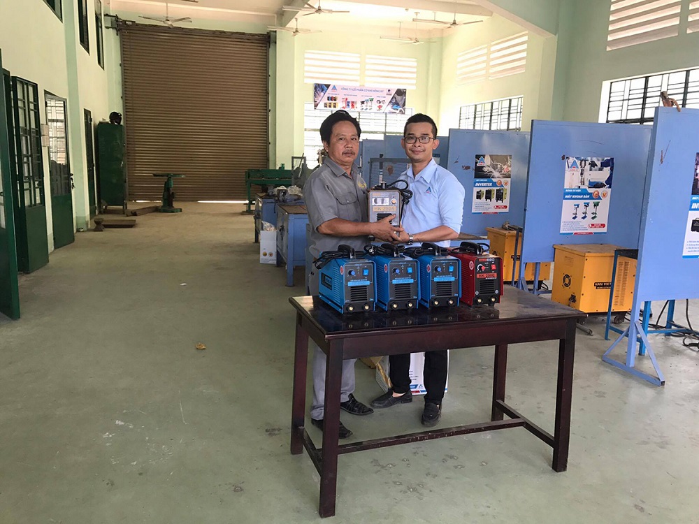 "Trường