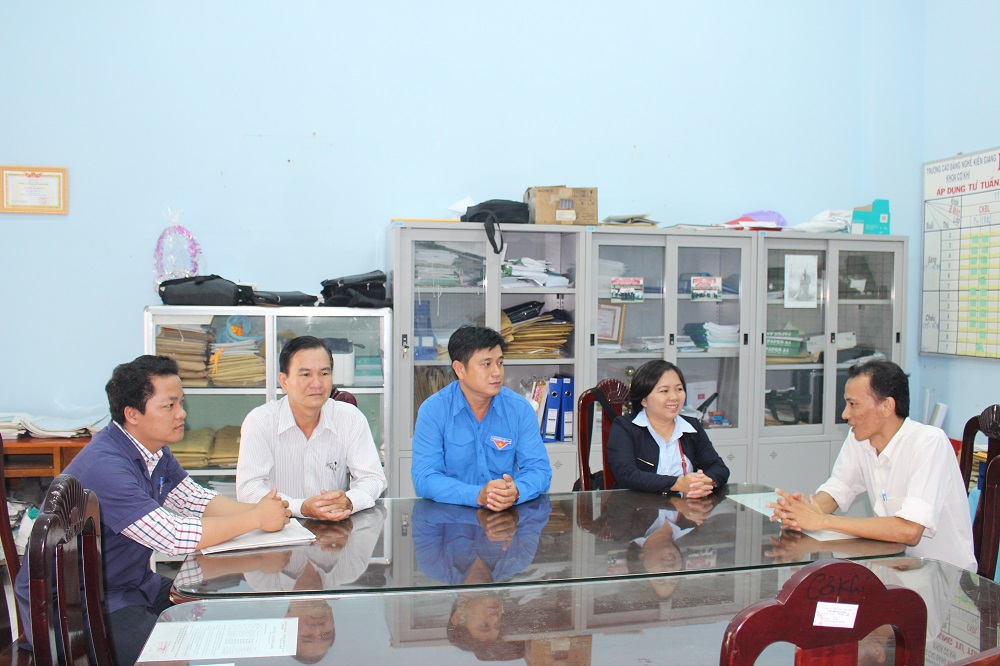 Thêm 2 trường Cao đẳng khu vực miền Tây được nhận tài trợ giáo dục từ Hồng Ký