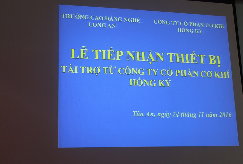 Hồng Ký tài trợ máy hàn cho trường Cao đẳng Nghề Long An