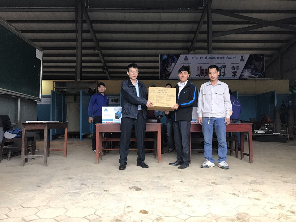 Cao đẳng Nghề Cơ giới Ninh Bình – trường thứ 4 khu vực miền Bắc được nhận tài trợ từ Hồng Ký