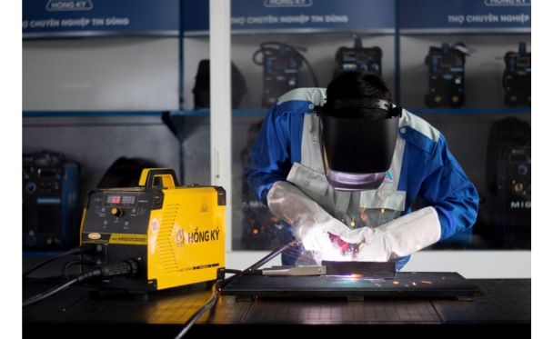 Accelerating digitalization in mechanical engineering
