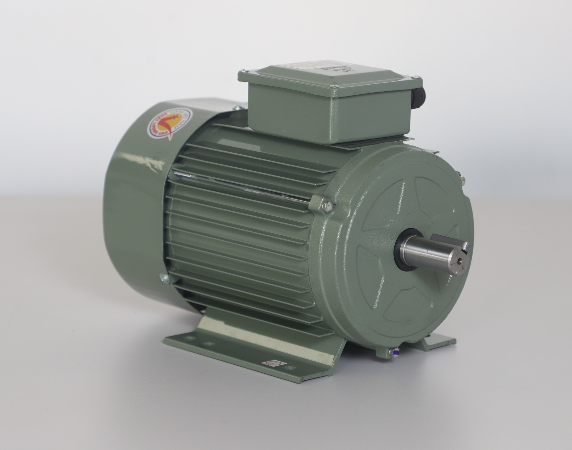 Motor điện Hồng Ký PLA-H2.234 – thiết kế quạt gió phía sau giúp tản nhiệt tối ưu.